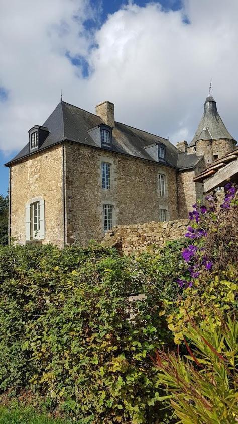 Hostal L'Annexe Du Plessis Bochard Saint-Pierre-des-Nids Exterior foto